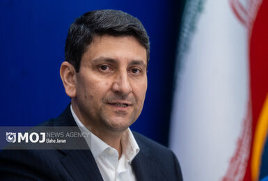 خدمت به وطن هنر اصلی نخبگان است