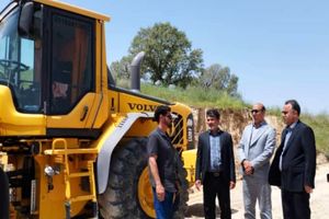 آغاز آسفالت روستای سلطان اباد شهرستان چوار 