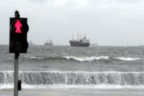 ممنوعیت تردد شناورهای سبک تا سوم آبان در سواحل هرمزگان