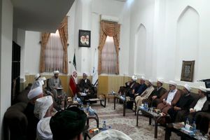 برای اعتلای اسلام باید اتحاد شیعه و سنی را افزایش دهیم