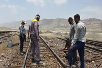 خط ریلی بندرعباس تا ساعاتی دیگر به مدار بازمی‌گردد/ پیگیر تسریع در بازسازی مسیر آسیب‌دیده هستیم