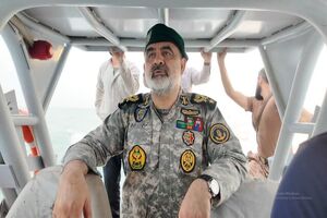 تأکید فرمانده نیروی دریایی ارتش بر امنیت کامل تردد دریایی در تنگه هرمز و خلیج فارس