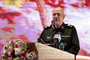 مسلمانان در دفاع از آرمان قدس شریف به پا خیزند