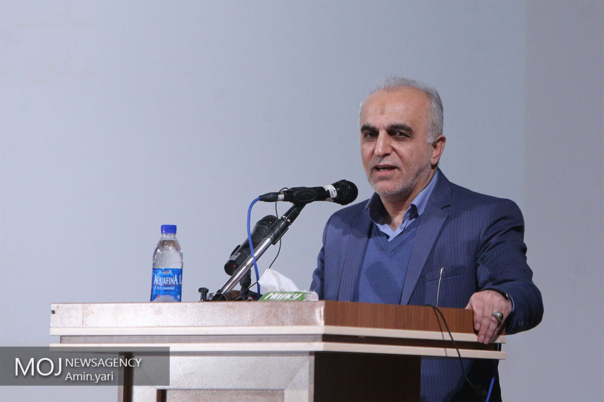 فرهاد دژپسند وزیر امور اقتصاد و دارایی