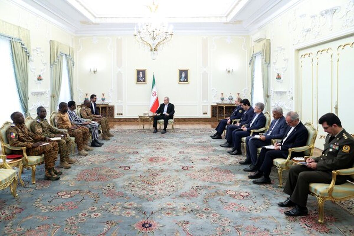 مسعود پزشکیان در دیدار با وزیر جنگ و دفاع بورکینافاسو