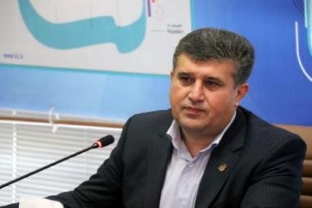 آزاد حکمت