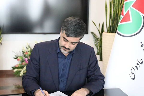 پیام قدردانی رئیس سازمان راهداری و حمل و نقل جاده‌ای از حماسه آفرینی فعالان حوزه حمل و نقل و راهداران در خدمت به سوگواران رهبر شهید انقلاب