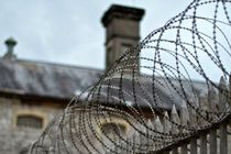 سو مدیریت ها و ضعف نهادها زمینه ساز وقوع جرم در جامعه