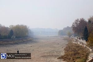 کیفیت هوای اصفهان برای گروه های حساس همچنان ناسالم است