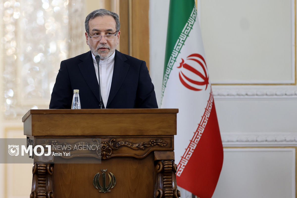 آرایش نظامی آمریکایی‌ها در منطقه ما را نمی‌ترساند/ ما هم اهل دیپلماسی هستیم هم اهل جنگ + فیلم