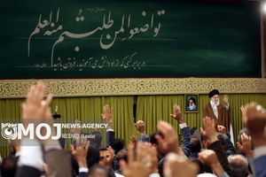  جوانان باید منطق شعار مرگ بر آمریکا و مرگ بر رژیم صهیونیستی را بدانند