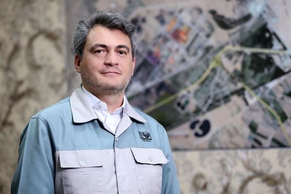 فولاد مبارکه میان تعالی تولید و وظیفه‌شناسی در قبال جامعه توازن منطقی برقرار می‌کند/ هر یک تن تولید فولاد، سهمی در حفظ هویت، عزت و معیشت پایدار نیروی کار ایرانی دارد