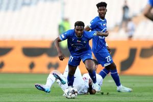 ساپینتو خواستار حضور کامل خارجی های استقلال در تمرینات شد