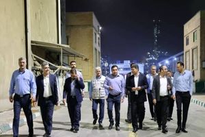 دیدار نوروزی مدیرعامل و جمعی از روسای پتروشیمی شهید تندگویان با کارکنان این مجتمع ساعاتی پس از تحویل سال
