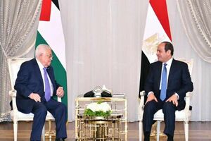 رئیس جمهور مصر در دیدار با محمود عباس با کوچ اجباری فلسطینی‌ها مخالفت کرد