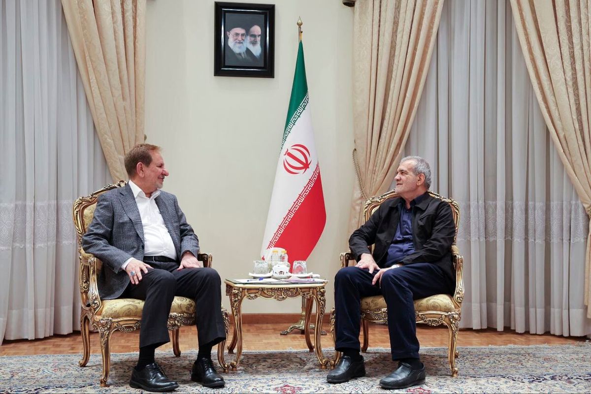 اسحاق جهانگیری و مسعود پزشکیان