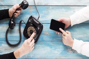 خرید و فروش آبزیان در بازار ماهی فروشان بندرعباس تلفنی می شود