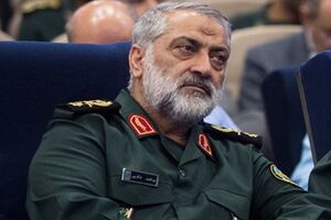 امروز دشمن تلاش دارد از طریق زنان بر اعتقادات جامعه خدشه وارد کند