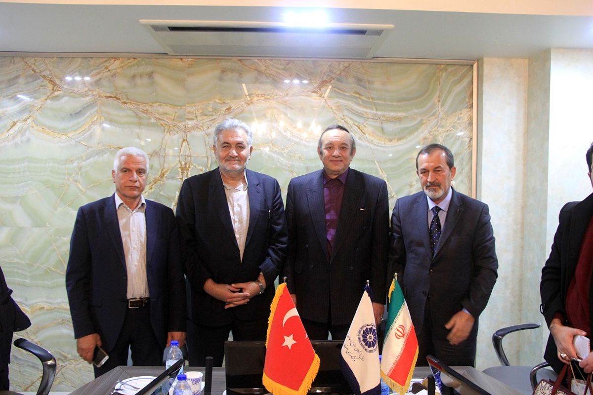 اصفهان- هیات ترکی در اتاق