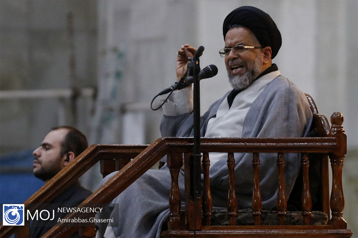 عزاداری شب عاشورای حسینی در مرقد مطهر امام خمینی (ره)