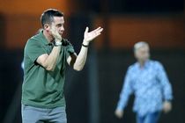 اوسمار ویه‌را سرمربی فصل گذشته پرسپولیس در تایلند هم قهرمانی آورد