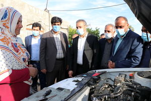 کمک 500 میلیون ریالی آبفا هرمزگان به بانوی سرپرست خانوار