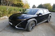 توقیف یک دستگاه خودرو لکسوس ۲۴۰ میلیاردی قاچاق در بندرعباس