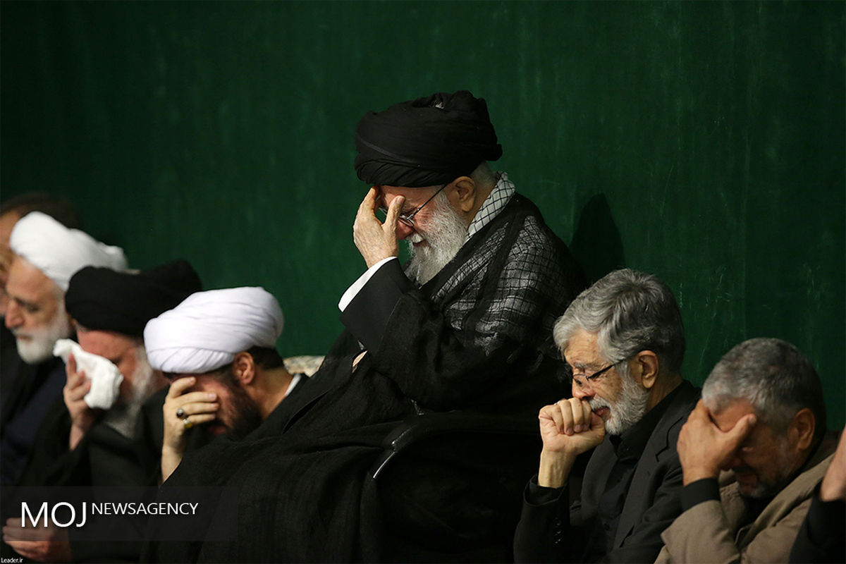 عزاداری شام غریبان حسینی (ع) با حضور مقام معظم رهبری