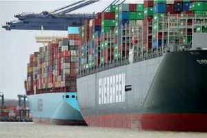 ۱۳میلیون و ۲۳۳ هزار و ۶۰۰ تن کالای اساسی در بنادر کشور تخلیه شد