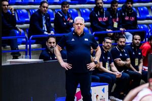 مانولوپولوس برای پنجره سوم انتخابی جام جهانی بسکتبال به تهران می‌آید