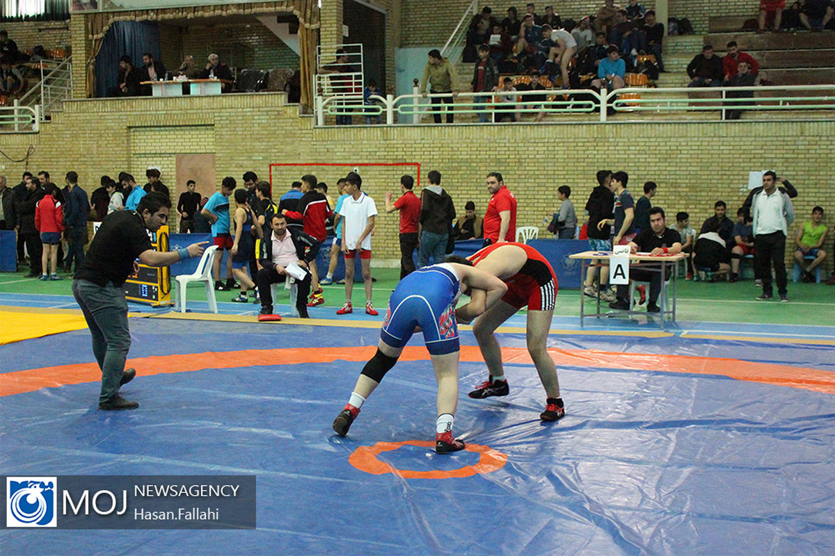 مسابقات کشتی آموزشگاه های استان اردبیل