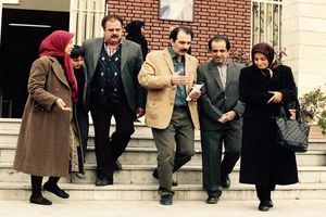 عوامل «پادری» روبه‌روی خبرنگاران