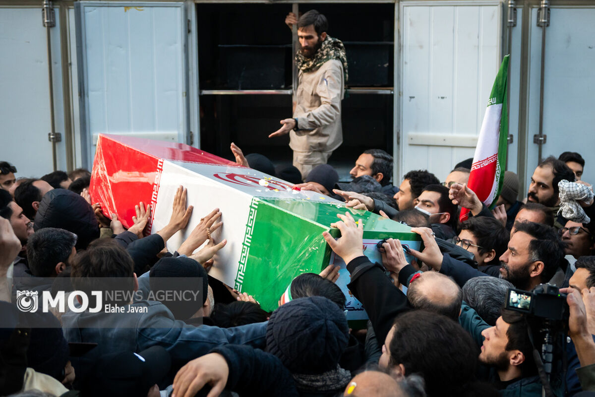 تشییع پیکر ۳۵ شهید در تهران