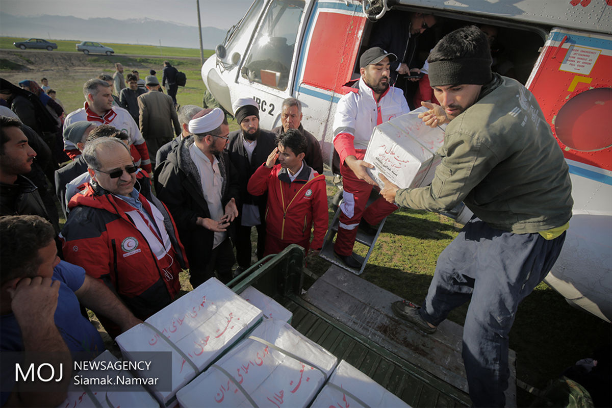 امداد رسانی هلال احمر به مناطق سیل زده استان گلستان