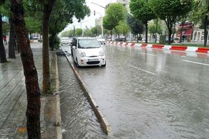 آسمان بروجرد از عصر امروز بارانی می‌شود