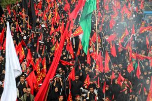 همایش پیاده‌روی جاماندگان اربعین در استان فارس برگزار شد