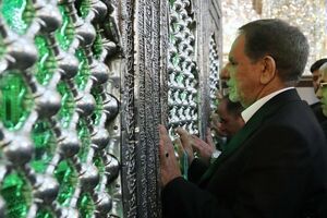 معاون اول رییس جمهور حرم امام حسین(ع) را زیارت کرد