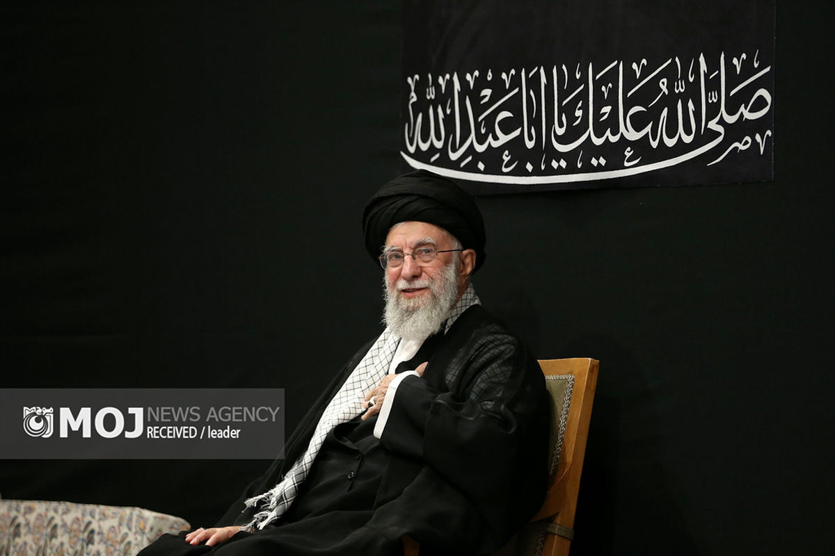 مراسم عزادارای شب عاشورای حسینی با حضور رهبر انقلاب اسلامی