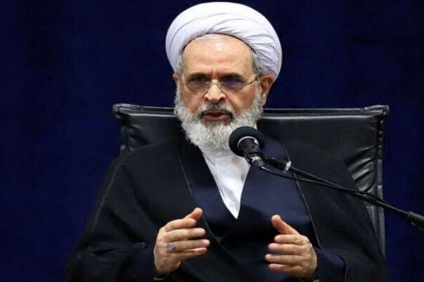 آیت‌الله اعرافی شهادت علی لاریجانی را تسلیت گفت