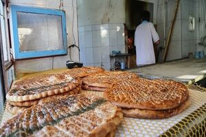 هیچ‌گونه پیشنهادی مبنی‌بر گران کردن قیمت نان داده نشده است