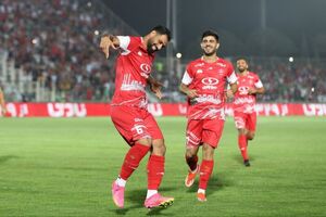 کنعانی در  پرسپولیس ماندنی است