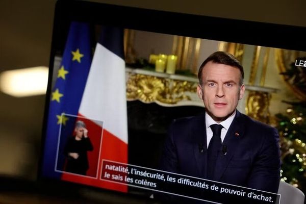 پاریس به تمسخر ماکرون توسط ترامپ واکنش نشان داد