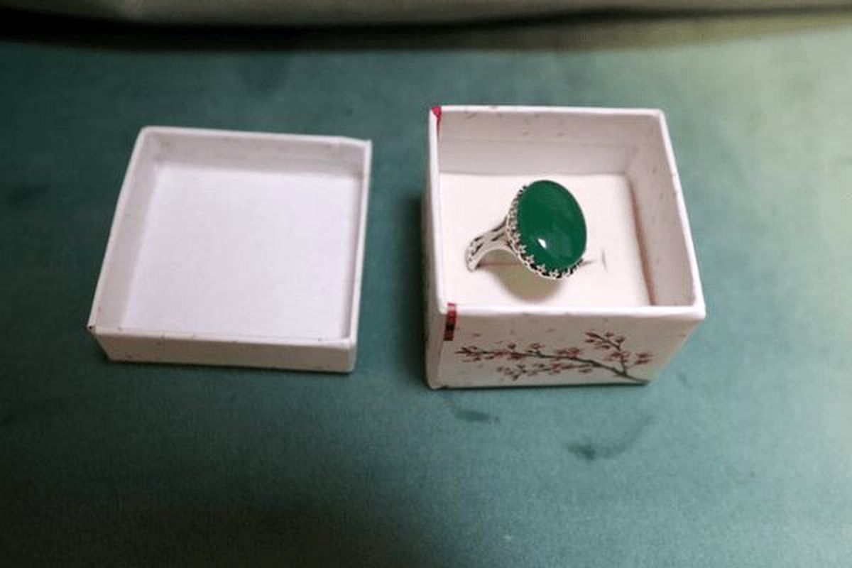 انگشتر رهبر انقلاب