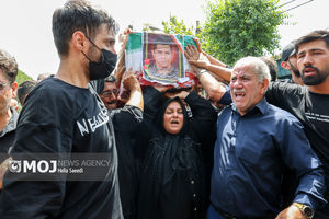 تشییع پیکر شهید "ماهان ستاره" با حضور اقشار مختلف در تهران