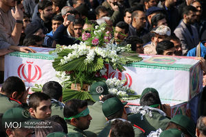 پیکر شهید مدافع وطن "عباس کوهی" در نایین تشییع شد