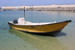 توقیف یک فروند شناور حامل ۵٠٠ لیتر بنزین قاچاق در بندرلنگه