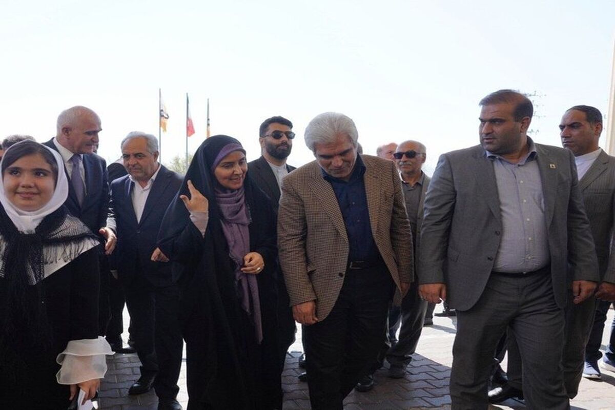 ورود وزیر راه و شهرسازی و معاون نخست وزیر جمهوری آذربایجان به جلفا