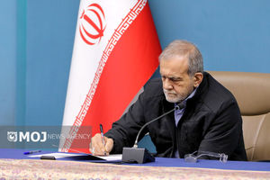 پزشکیان، دبیری را از سمت معاونت پارلمانی رئیس جمهور برکنار کرد