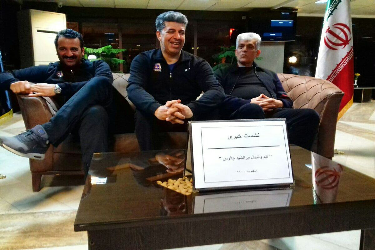 رحمت نوری سرمربی تیم والیبال ایرانشید چالوس