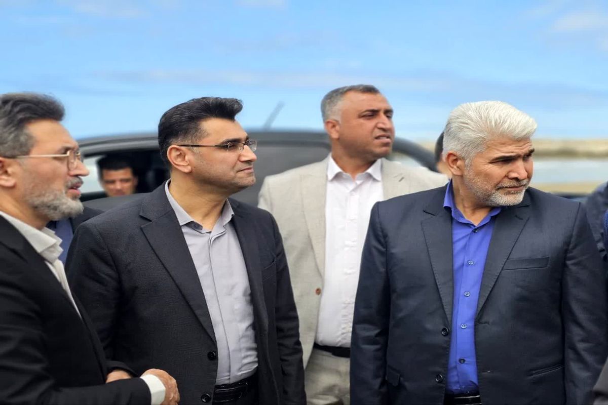 بازدید فرماندار نکا از نوار ساحلی